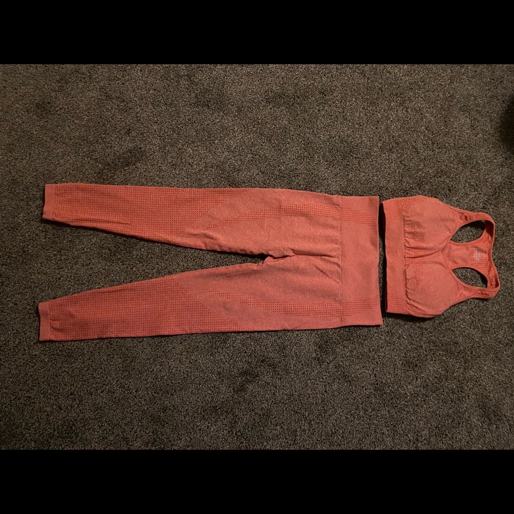 Salmon color workout set!